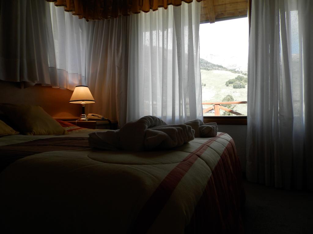 Hotel Punta Condor Cerro Catedral ภายนอก รูปภาพ