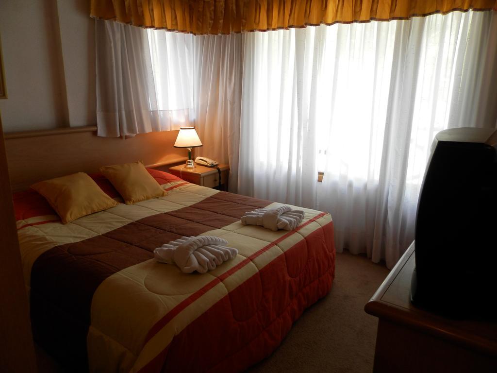 Hotel Punta Condor Cerro Catedral ภายนอก รูปภาพ
